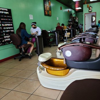 La Vie Nails - Nail Salons Near Me - Alameda, California