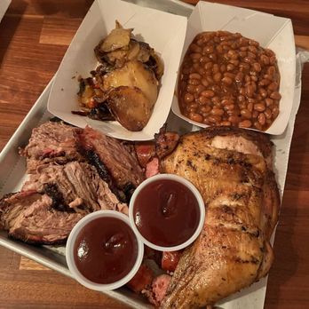 Fatguy Southern Kitchen - Smoked chicken, brisket, potatoes, baked beans, smoked sausage, bbq sauce. - Barbeque Near Me - Lascassas, Tennessee