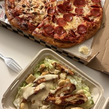 Waleeto's Pizza - Pizza Near Me - Hawthorne, California Waleeto's Pizza - Pizza Near Me - Hawthorne, California