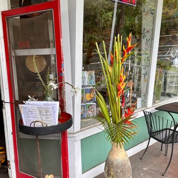 Kaya's - Exterior - Coffee & Tea Near Me - Kealakekua, Hawaii Kaya's - Exterior - Coffee & Tea Near Me - Kealakekua, Hawaii