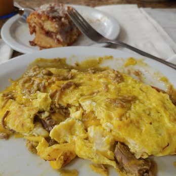 Carolyn's Cafe - Chiki Verde omelette - Breakfast & Brunch Near Me - Redlands, California Carolyn's Cafe - Chiki Verde omelette - Breakfast & Brunch Near Me - Redlands, California