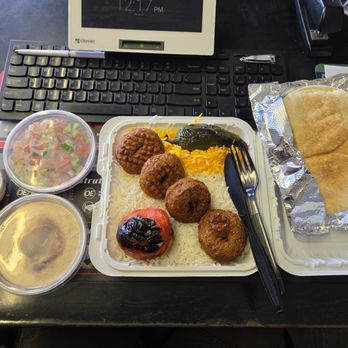 Tender Grill Cafe - Housemate hummus, falafel plate with veggies and pita - Mediterranean Near Me - San Fernando, California Tender Grill Cafe - Housemate hummus, falafel plate with veggies and pita - Mediterranean Near Me - San Fernando, California