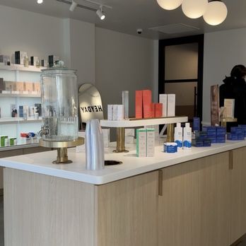 Heyday - Alexandria - Lobby - Estheticians Near Me - Alexandria, Virginia