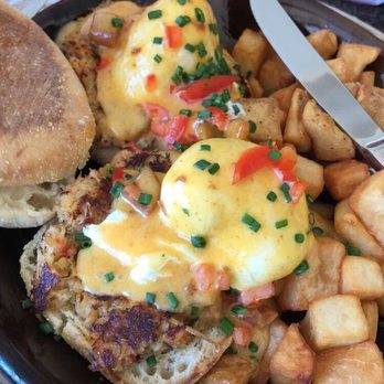 Another Broken Egg Cafe - Breakfast & Brunch Near Me - Burbank, California