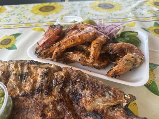 Mariscos Los Corchos by null Mariscos Los Corchos by null