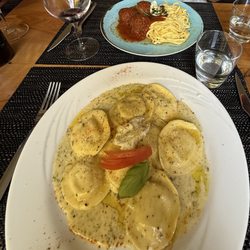 La Corsa Al Cilento - Spaghetti with meatballs and homemade lemon ravioli