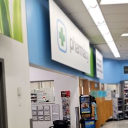 Walgreens - Pharmacy to pickup meds