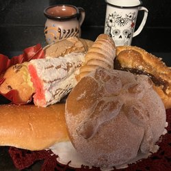 Los Morales Bakery - Pan de Muerto