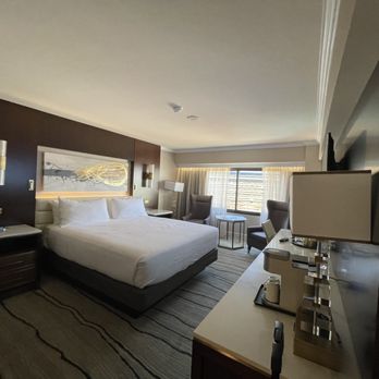 Peppermill Reno - Peppermill tower room, no upgrade - Casinos Near Me - Reno, Nevada