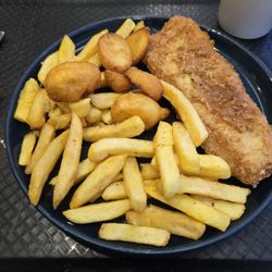 Dfds Seaways Uk - English Channel - Fish and chips, ferry style.  Above average for transport food.