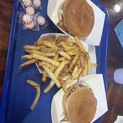 Bill's Burgers, Wings & Things - Grill chicken sandwich