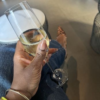 JOEY Uptown - Complimentary champagne while waiting to be seated - New American Near Me - Houston, Texas JOEY Uptown - Complimentary champagne while waiting to be seated - New American Near Me - Houston, Texas