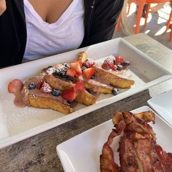 Park Cafe - Berry French toast - American Near Me - Litchfield Park, Arizona