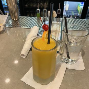 Guapo's Cocina & Bar - Virgin Mango Margarita - Mexican Near Me - Falls Church, Virginia