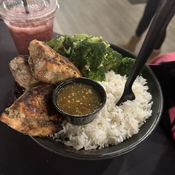 ZAZ - Jerk Salmon - New American Near Me - Hyde Park, Massachusetts