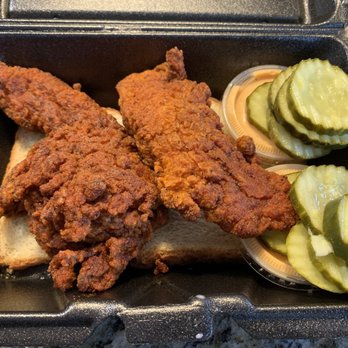 Dave's Hot Chicken - Chicken Shop Near Me - Tualatin, Oregon Dave's Hot Chicken - Chicken Shop Near Me - Tualatin, Oregon