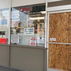 Mobil - beaten up office area, still deserted 15 minutes after they "opened"