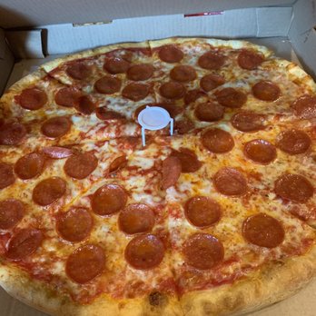 Eduardo's - Pepperoni pizza - Pizza Near Me - Salisbury Mills, New York