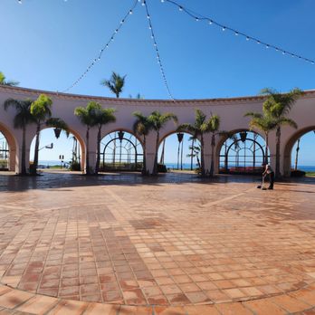 Hilton Santa Barbara Beachfront Resort - Hotels Near Me - Santa Barbara, California