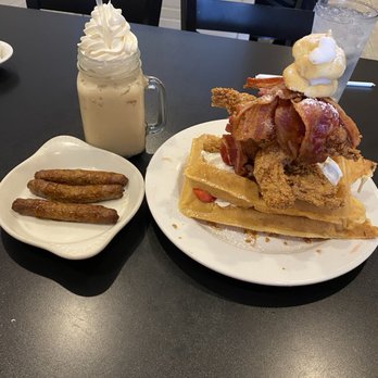 Maple Leaf Diner - Yummy loved it - American Near Me - Dallas, Texas