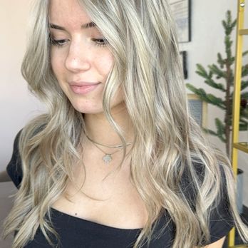 The Hair Studio - Highlights Burleson. Best salon Burleson - Hair Salons Near Me - Burleson, Texas