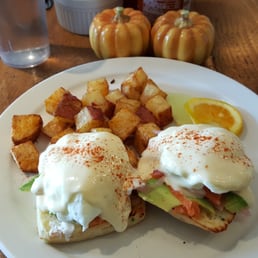 Smoked Salmon Benedict