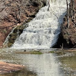 Holley Falls Park - Waterfall (spring 2023)