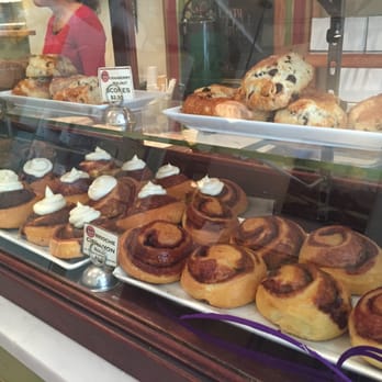 M henry - Look at these brioche cinnamon rolls!!!! Wow. - Breakfast & Brunch Near Me - Chicago, Illinois