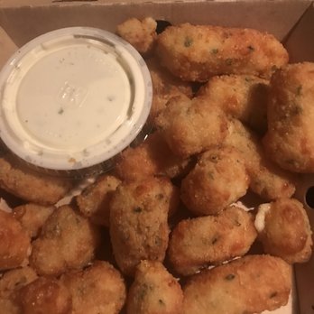 Chuck's Hot Chicken - Delicious garlic cheese curds - Chicken Shop Near Me - O'Fallon, Missouri