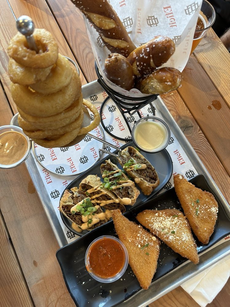 ELICIT BREWING Updated April 2024 13 Photos & 13 Reviews 111