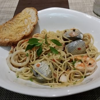 La Trattoria - Seafood pasta - Italian Near Me - Cancún, ROO La Trattoria - Seafood pasta - Italian Near Me - Cancún, ROO