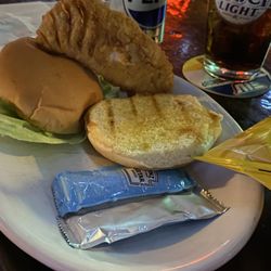 Cs Knotty Pine - Fish sandwich