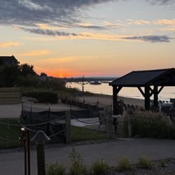 Tamarack Lodge - Volleyball pit next door