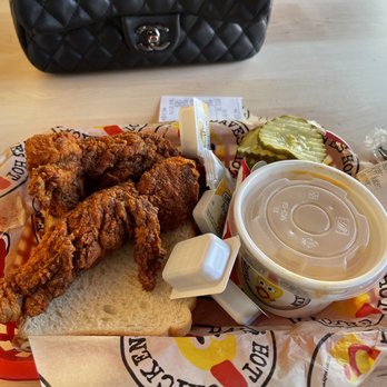 Dave's Hot Chicken - Dave's #1 2 Tenders w/ Fries - Halal Near Me - Dearborn, Michigan