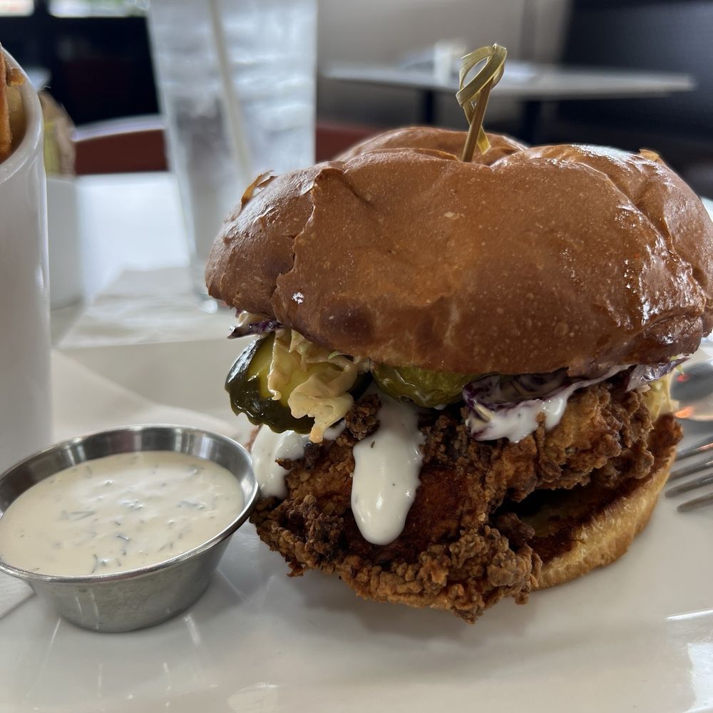 Cafe Mimosa - Crispy Chicken Sandwich - Breakfast & Brunch Near Me - Rohnert Park, California
