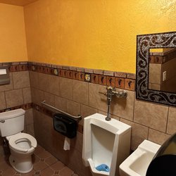 El Primo Mexican Restaurant - Clean bathrooms