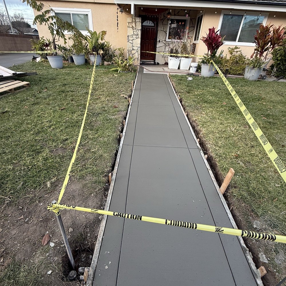 Alonzo Construction - New sidewalk - Masonry/Concrete Near Me Alonzo Construction - New sidewalk - Masonry/Concrete Near Me