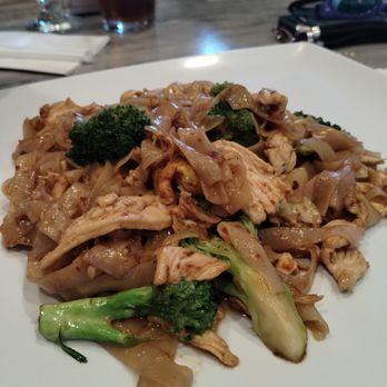 Pattaya Thai Restaurant - Pad See Ew with chicken - Thai Near Me - Lacey, Washington Pattaya Thai Restaurant - Pad See Ew with chicken - Thai Near Me - Lacey, Washington