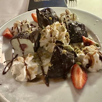 A Salute Restaurant - Italian Near Me - Matawan, New Jersey