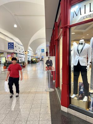 Boulevard Mall by null