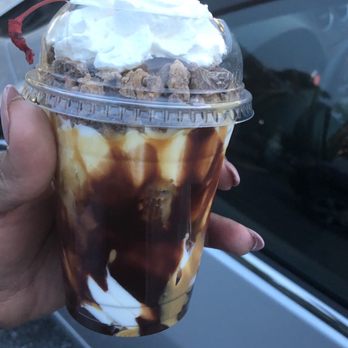 The Cow - Peanut butter cup sundae - Ice Cream & Frozen Yogurt Near Me - Reisterstown, Maryland