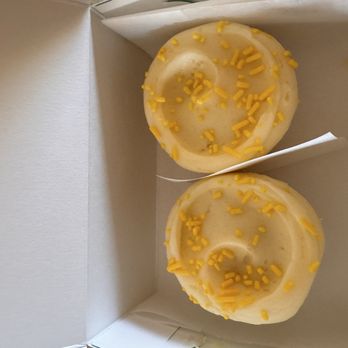 SusieCakes - Willow Glen - Lemon cupcakes - Cupcakes Near Me - San Jose, California SusieCakes - Willow Glen - Lemon cupcakes - Cupcakes Near Me - San Jose, California