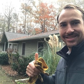 Guru Gutter Cleaning Newnan - Just about to clean these gutters. 1 story house with very dirty gutters. - Gutter Services Near Me Guru Gutter Cleaning Newnan - Just about to clean these gutters. 1 story house with very dirty gutters. - Gutter Services Near Me