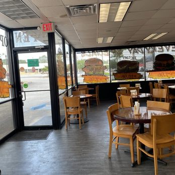 Three Buddies - Interior - Tacos Near Me - Chamblee, Georgia