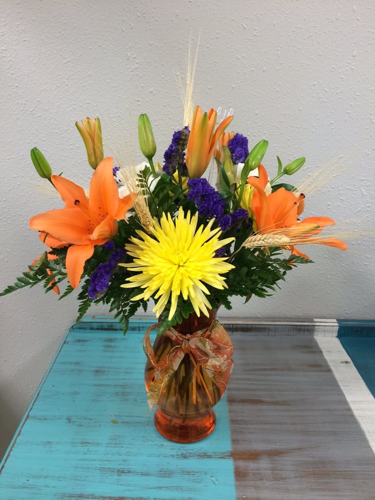 BRILLIONT BLOOMS Updated October 2024 19 Photos 562 W Ryan St