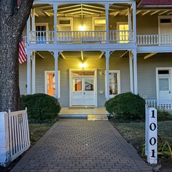 The Antlers Inn - Front view of Antlers Hotel