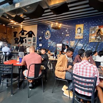 BLUE MOON TOO - Updated March 2025 - 1278 Photos & 691 Reviews - 1024