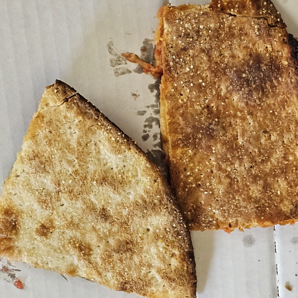 La Pizza Via - Pizza Near Me - Fox River Grove, Illinois