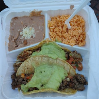 El Zarape Restaurant - Taco plate. - Mexican Near Me - San Diego, California El Zarape Restaurant - Taco plate. - Mexican Near Me - San Diego, California