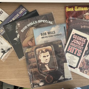 Frenchtown Records - Vintage Country Vinyls - Antiques Near Me - Saint Louis, Missouri Frenchtown Records - Vintage Country Vinyls - Antiques Near Me - Saint Louis, Missouri